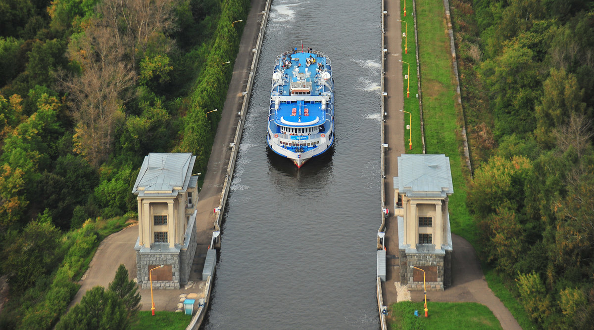 Речной транспорт в РФ за девять месяцев перевез свыше 11 млн пассажиров