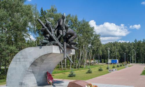 Ко Дню Победы благоустроено 50 памятных мест вдоль скоростных трасс