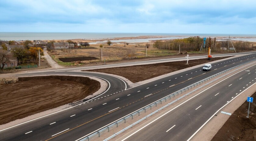 Более 4,5 тыс. км дорог восстановлено в Донбассе и Новороссии за три года — Минтранс РФ