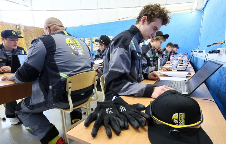 Регионы РФ получат субсидии на организацию конкурса "Лучшие по профессии"