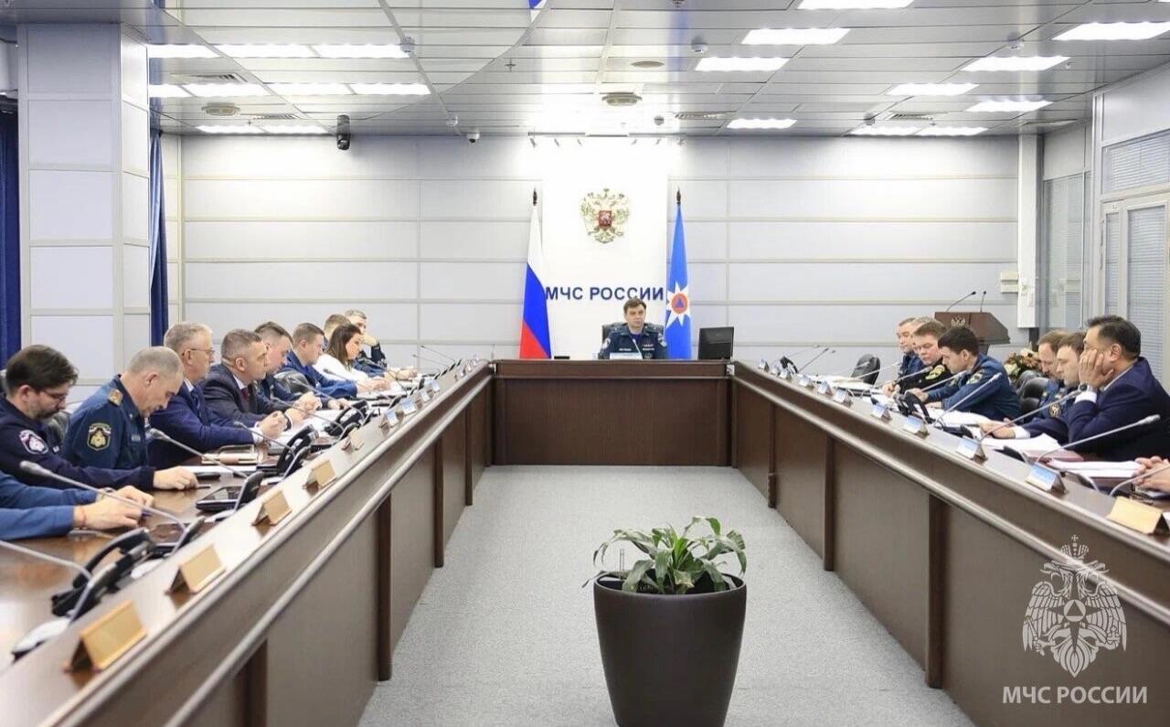 МЧС России построит более 20 объектов в Арктике до 2050 года