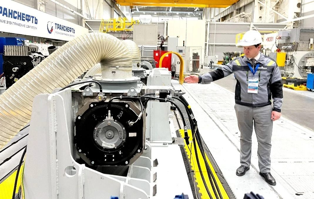 «Транснефть» продемонстрировала двигатель для высокоскоростных поездов проекта Москва – Санкт-Петербург
