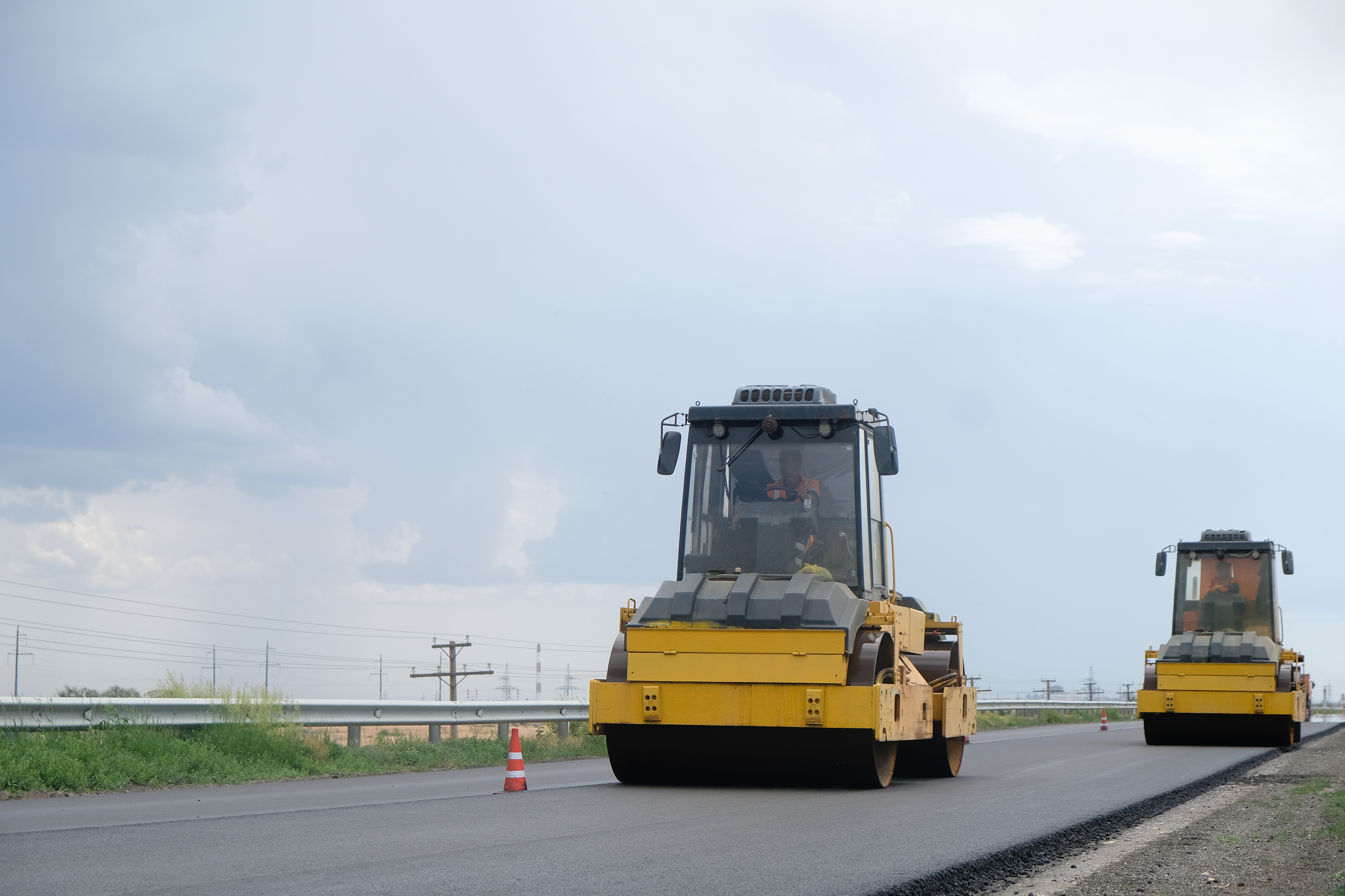 В 2026 году по нацпроекту обновят 2,3 тыс. км региональных дорог, входящих в опорную сеть