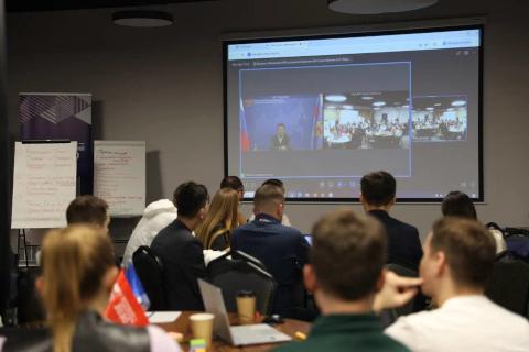 Глава Минвостокразвития России встретился с выпускниками программы «Муравьев-Амурский 2030»