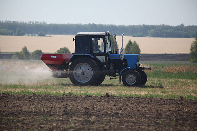 18 муниципальтных районов Саратовской области вступили в сезонные полевые работы